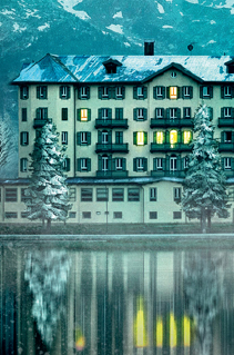 Tensão e terror nos Alpes Suíços: conheça O sanatório, thriller que chega em janeiro